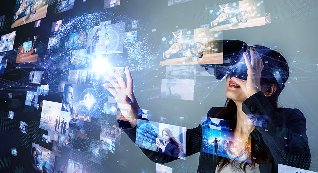  Leveraging AR/VR Technology in eLearning [5 Best Ways + Advantages + Disadvantages] 