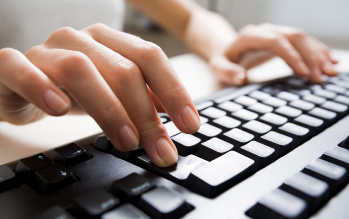  Bespoke E-learning vs. Off-the-shelf Courses 