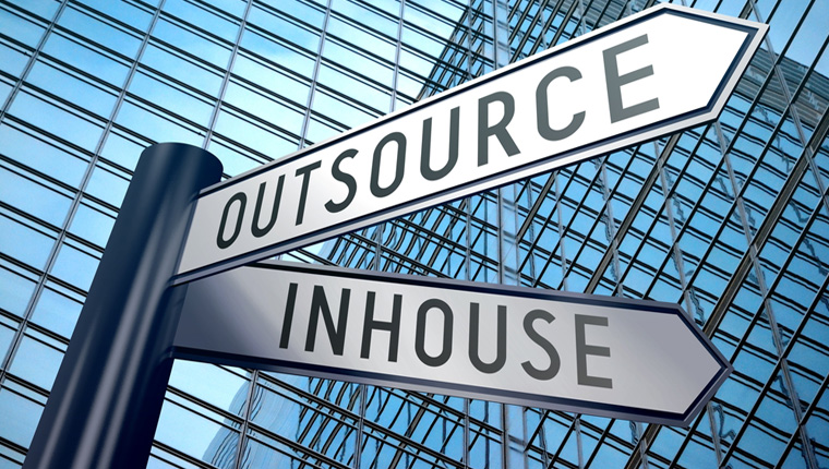Elearning Development: In-house Vs. Outsource [Infographic]