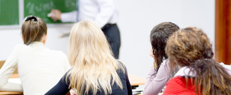  How Does E-learning Differ from Classroom Training? 