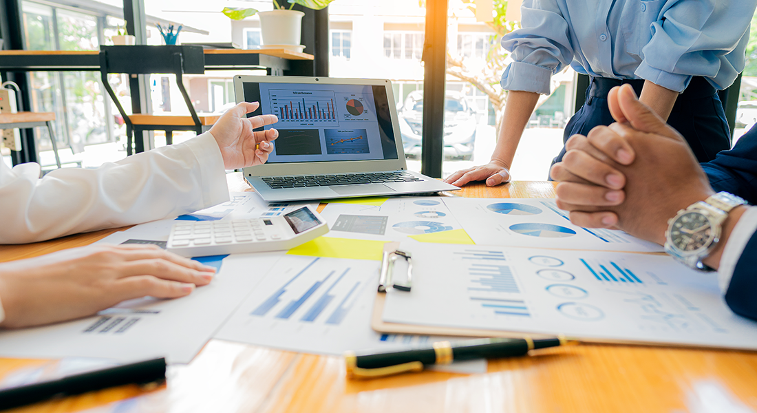 4 Ways to Create Microlearning for your Sales Training [Infographic]