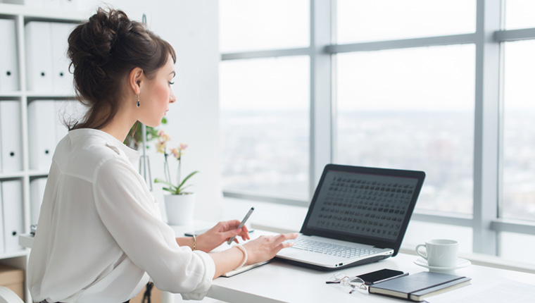 3 Reasons to Use Online Training for New Hire Learning and Development