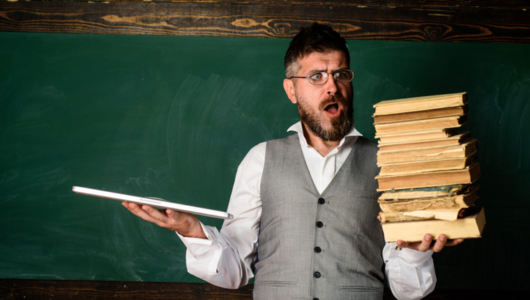  4 Ways Online Learning Solves the Limitations of Classroom Training 
