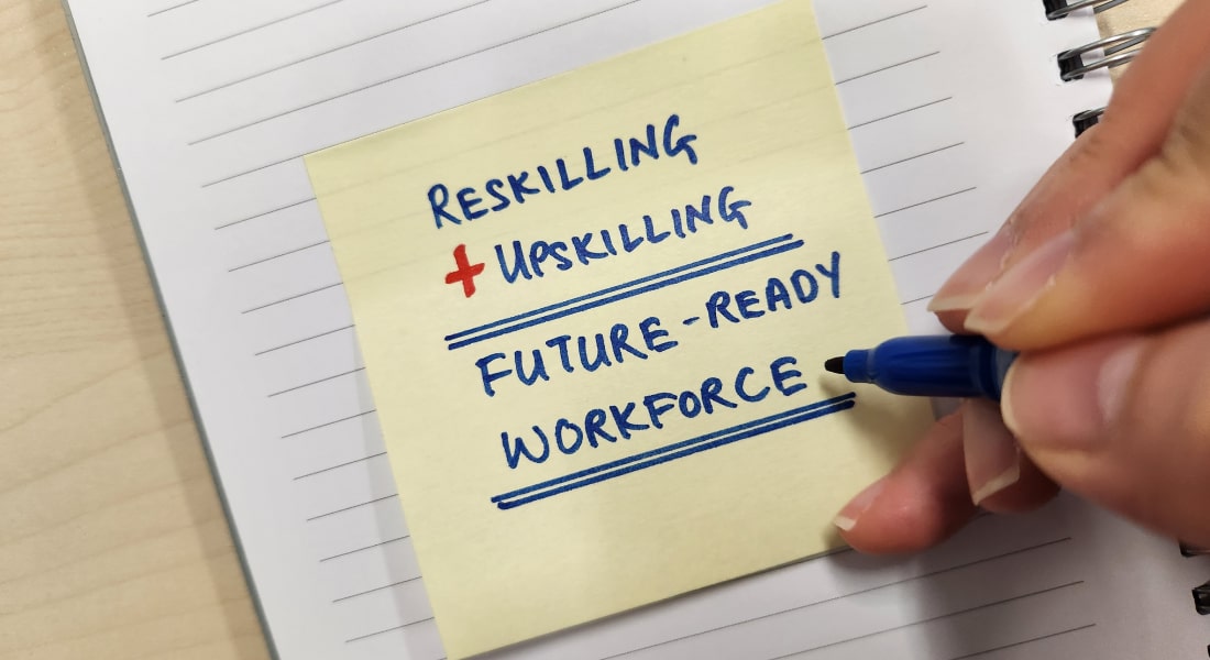 How to Overcome Business Challenges with Upskilling and Reskilling [Infographic]