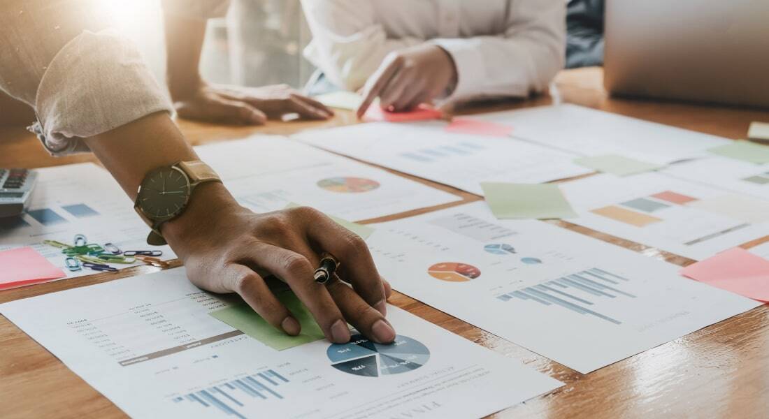 8 Tips to Find the Ideal Blended Learning Approach for On-The-Move Sales Force
