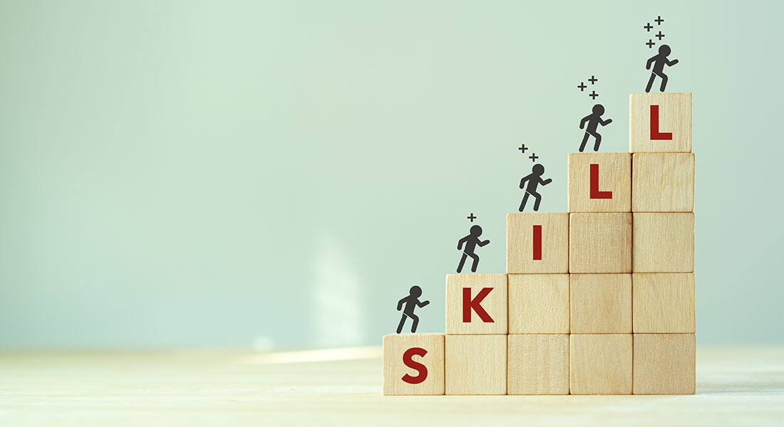  Maximize Profits: 7 Upskilling & Reskilling Strategies for Business Growth 